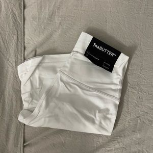 Aritzia TNA Biker Shorts 7”